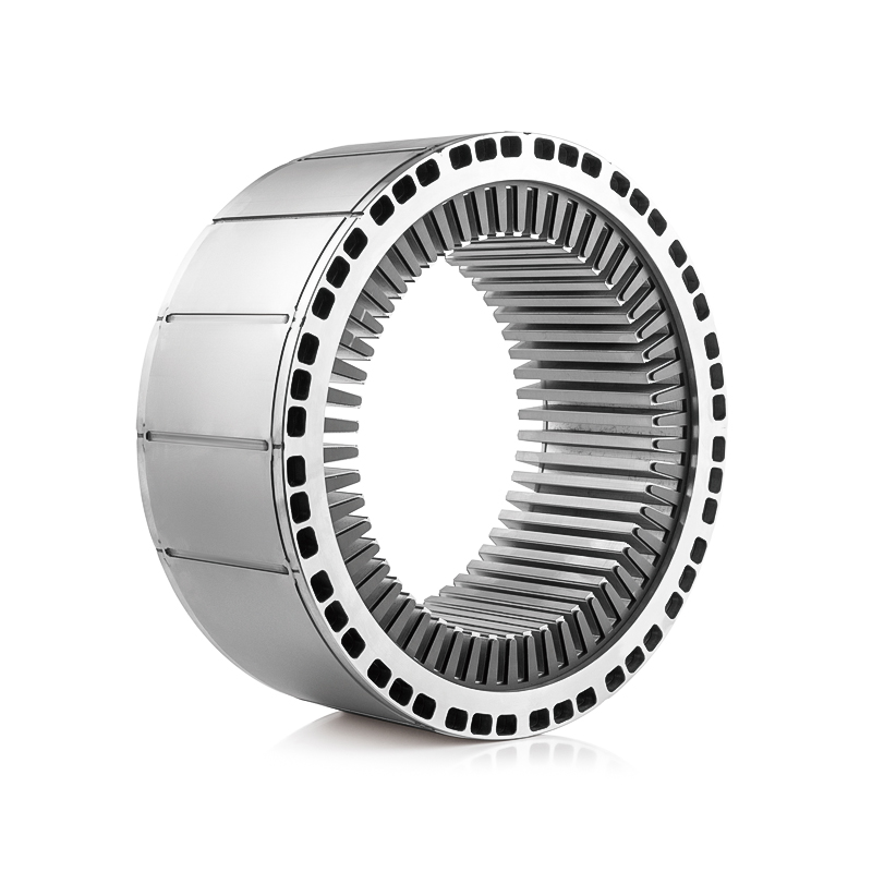 Stojan silnika trakcyjnego i rdzeń wirnika