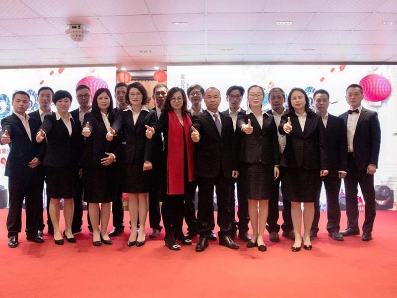 Realizuj swoje marzenia na słonecznej drodze --- Impreza z podziękowaniami na koniec roku 2018 zorganizowana przez firmę Zhejiang Jufeng Stamping Technology Co., Ltd. odbyła się hucznie