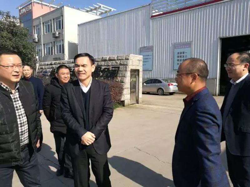 Wschodni wiatr powraca wraz z wiosną, wysyłając kwiaty na moje gałęzie — notatki rozpoczynające Nowy Rok 2018